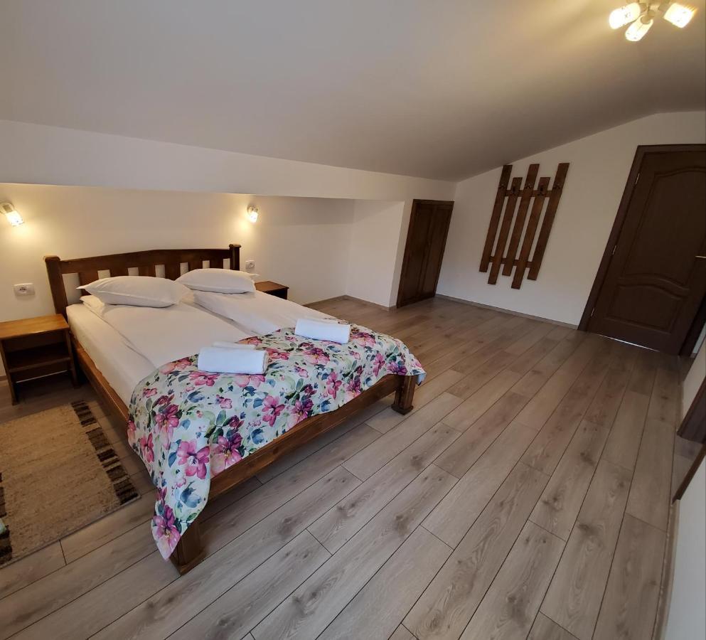 Pensiunea Casa Brancovenilor Sîmbăta de Sus Bagian luar foto